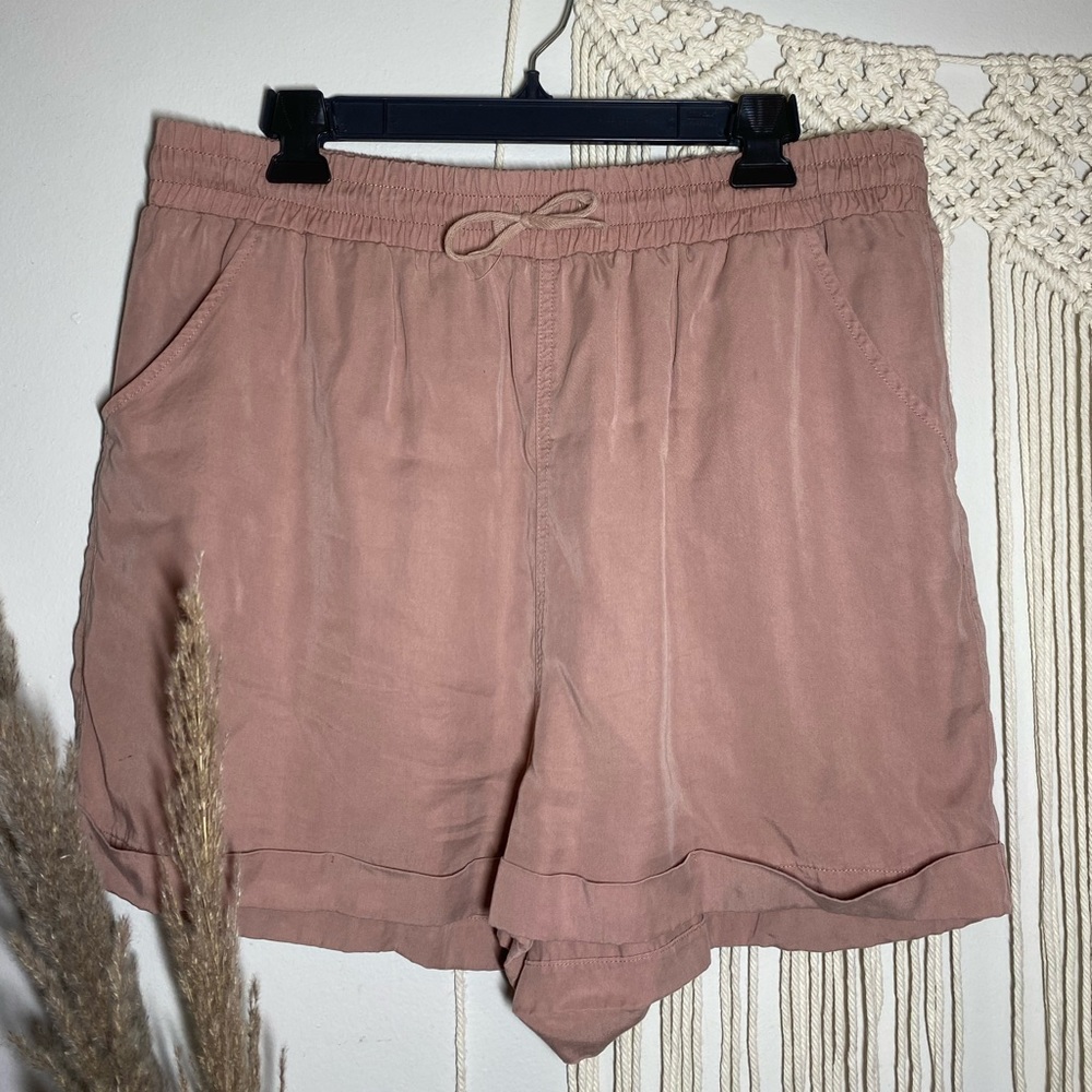 Pink High Waisted Shorts from Target✨